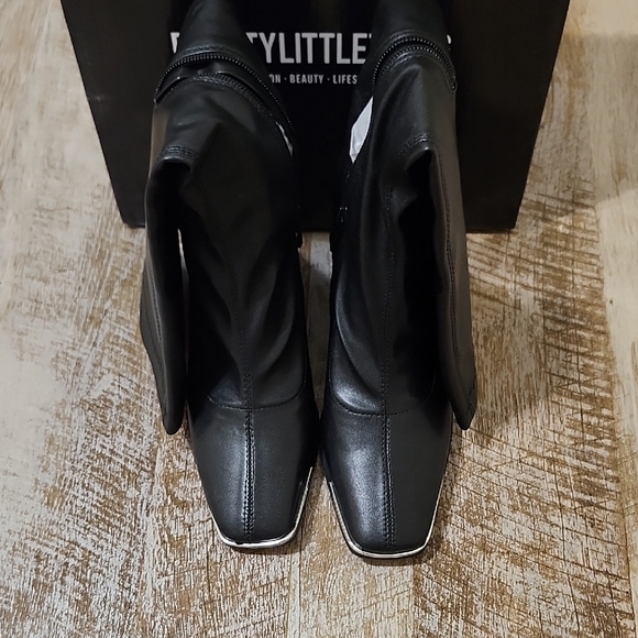 PrettyLittleThing Silver and Black Heeled Boots with Smooth Vamp